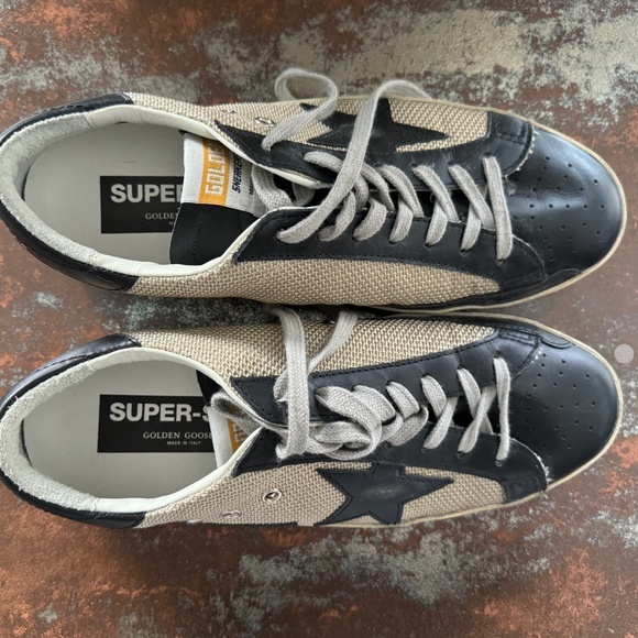 Golden Goose Deluxe Brand - Picture 2 of 3